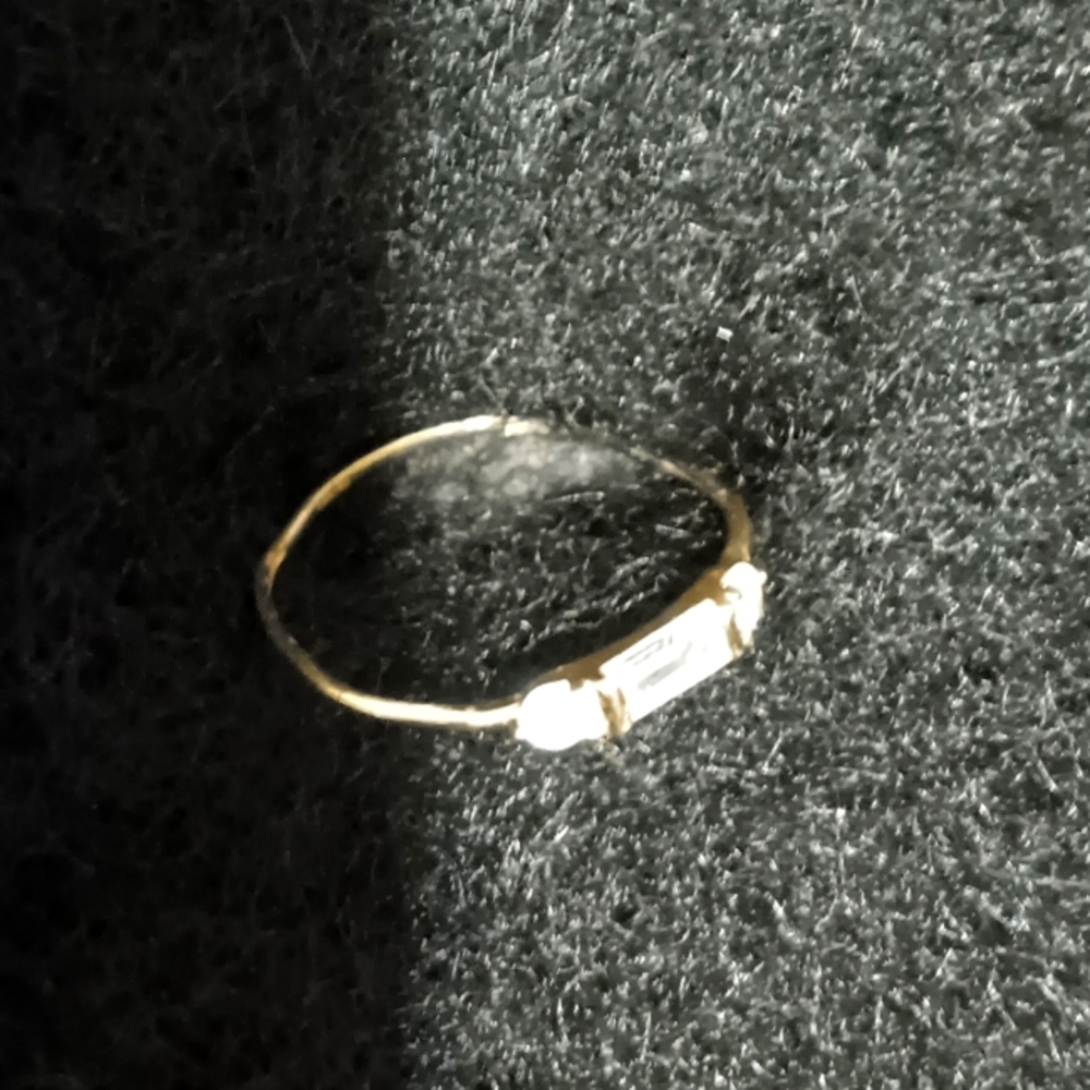 Elegant 14K Gold Ring